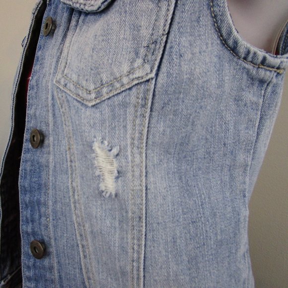 Mudd Distressed Denim Vest - Picture 4 of 14